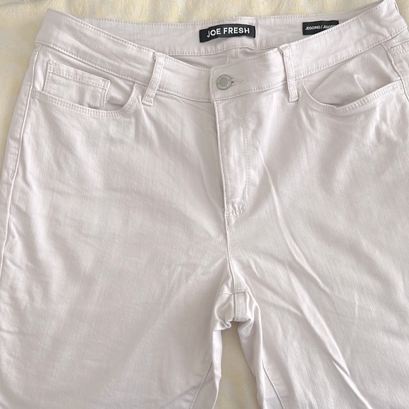 Light colored denim jeggings - Picture 2 of 3